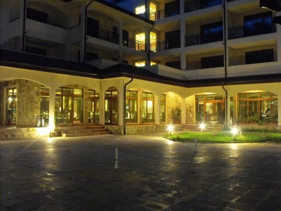 Отель Hotel Park Карнобат-15
