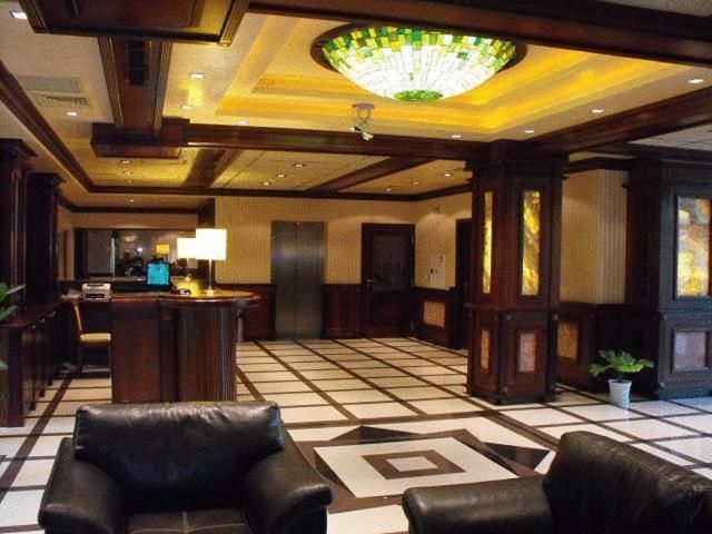Отель Hotel Park Карнобат-7